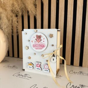 Personalisierte Baby-Erinnerungsbox aus Holz