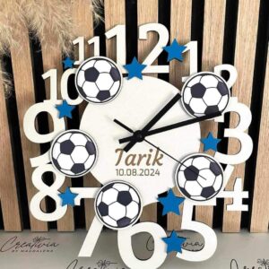 Personalisierte Wanduhr für Jungen