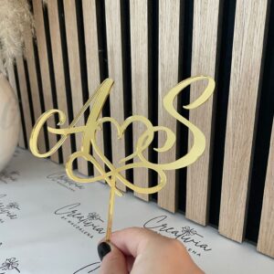 Tortenaufsatz mit Initialen