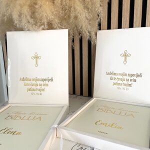Personalisierte Bibel zur Taufe
